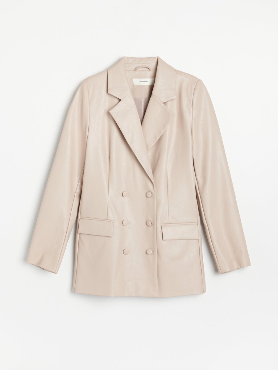 Reserved -  блейзер oversize из экокожи со скидкой 1 999 RUB