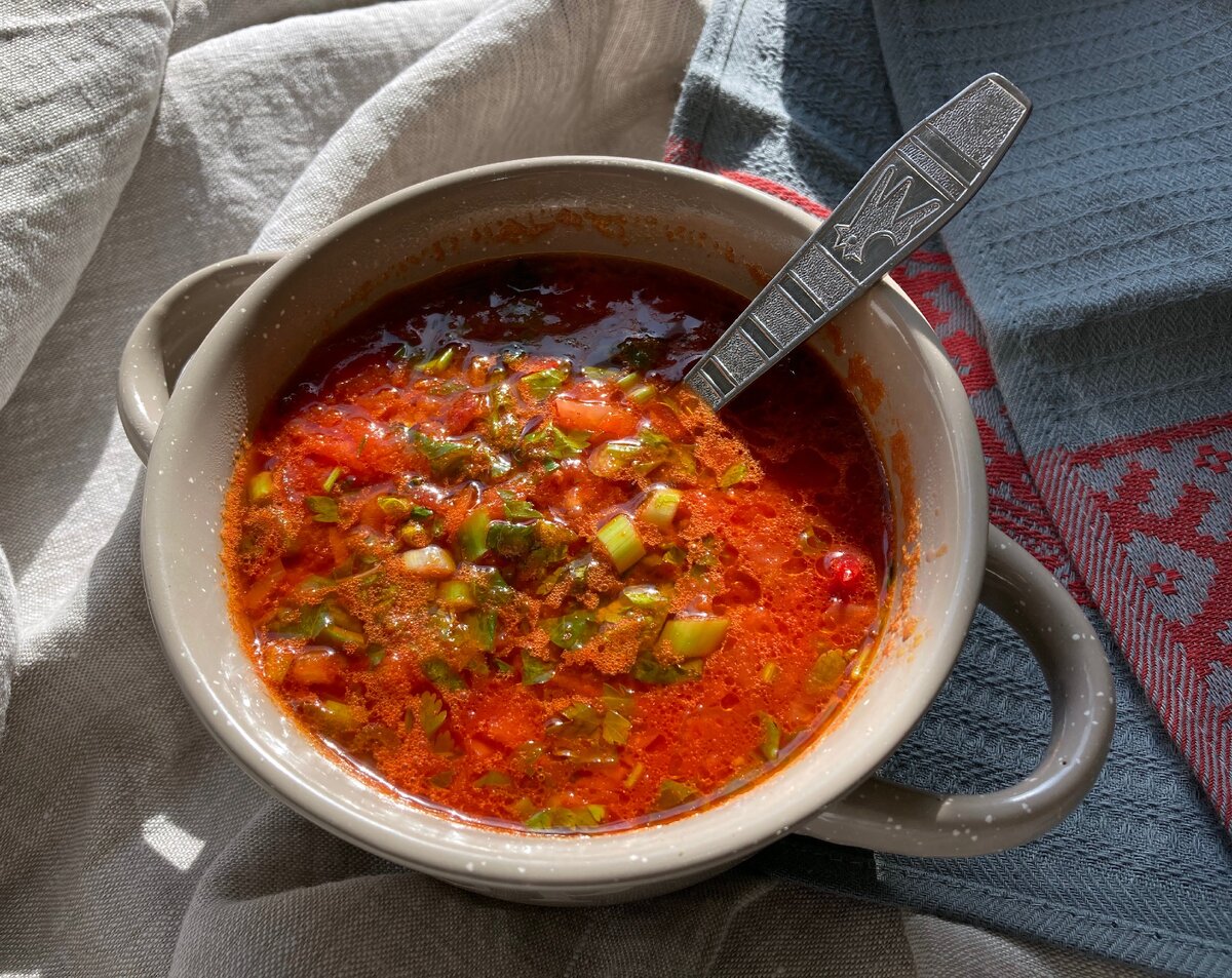 Рецепт постного борща со свежей капустой. Щи с фасолью и капустой. Борщ с квашеной капустой. Постный борщ. Постный борщ.