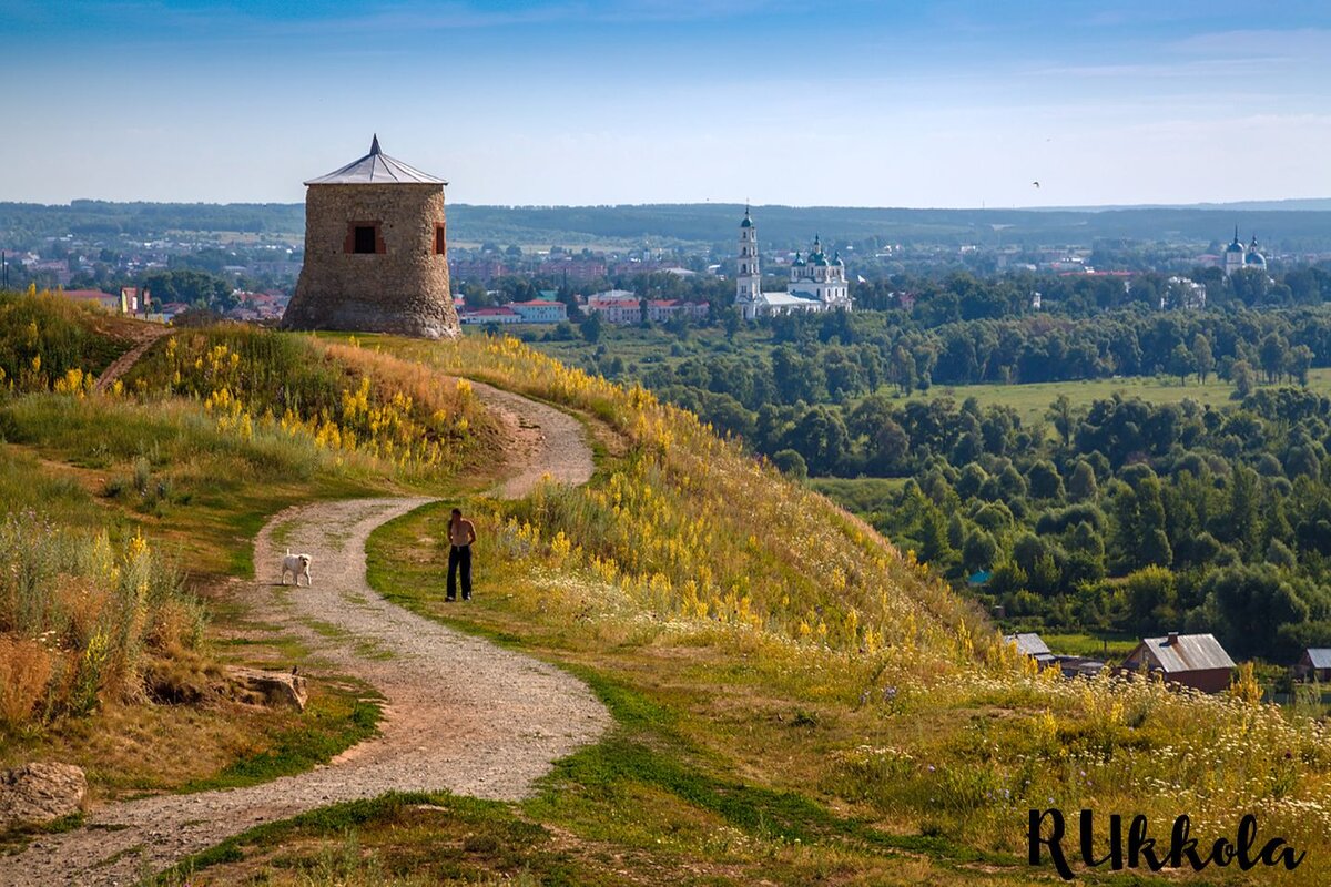 Живописная природа Елабуги. Вид на Чертово городище. Фото взято с сайта Travel-time.org
