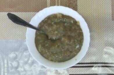 Икра сазана, заправленная мелко нарезанным репчатым луком