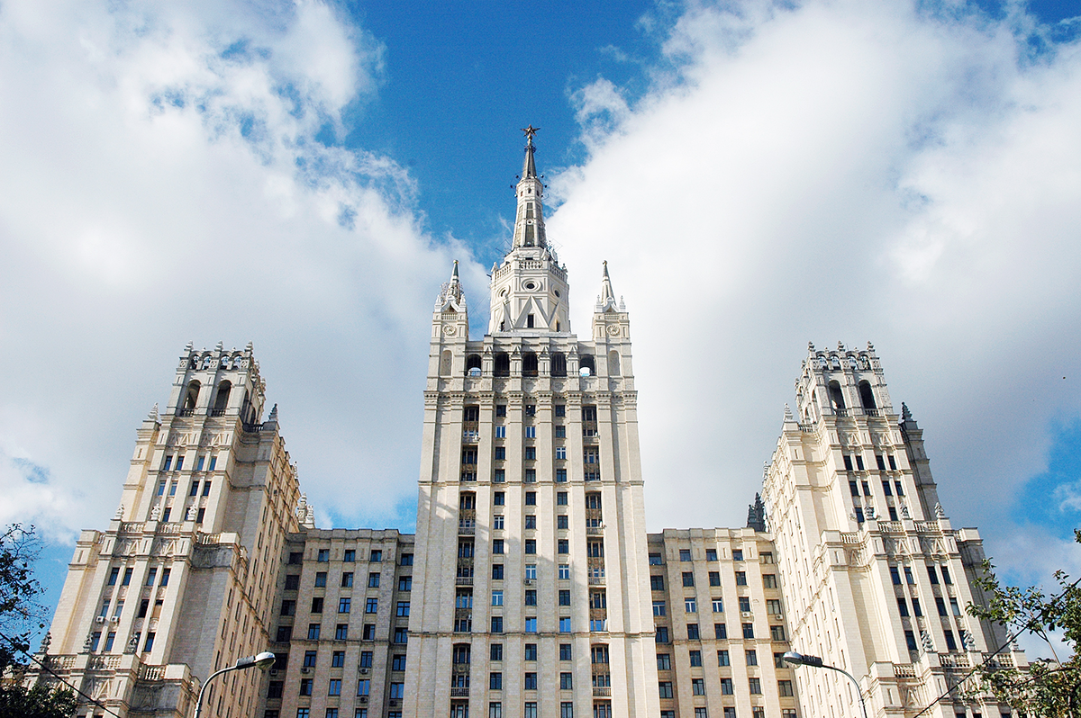 Дом на площади восстания
