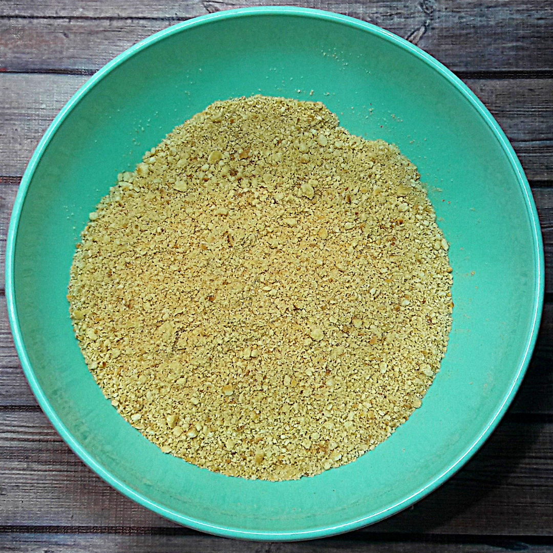 У меня печенье очень легко рассыпалось под «толкушкой».