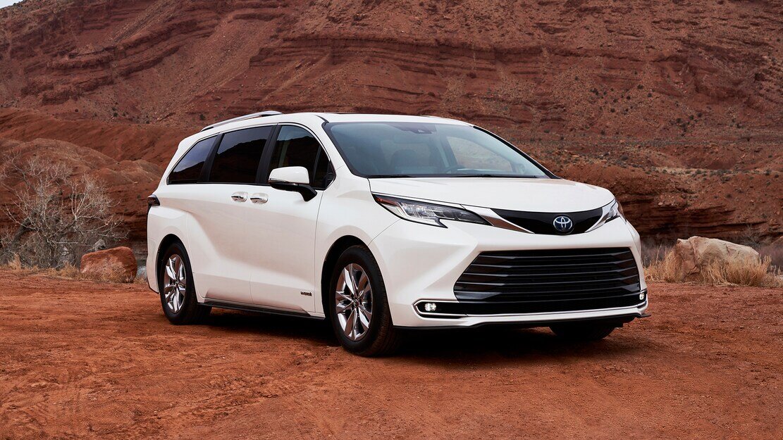 Toyota Sienna 2017 гибрид
