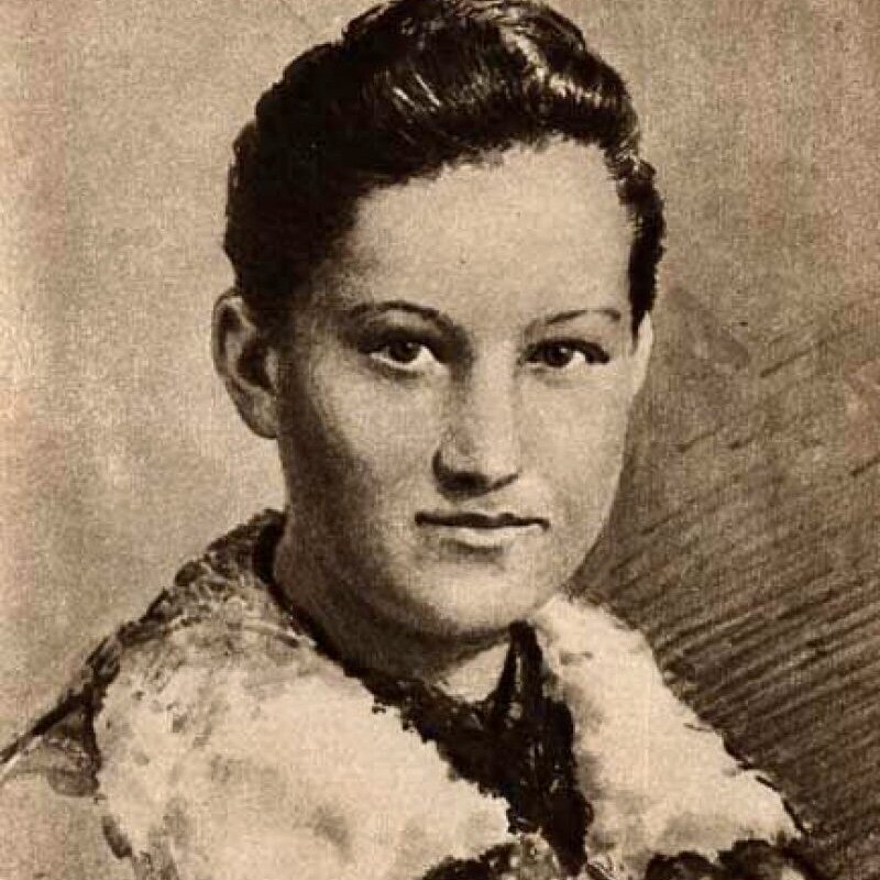 Она стала для советских людей настоящим символом героизма и самоотверженности (aeslib.ru)
