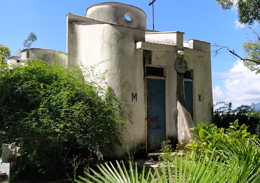 Со стороны выглядит уже угрожающе