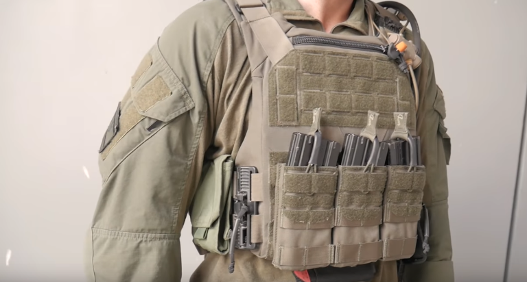 Бронежилет резервиста израильского спецназа. Скриншот https://m.youtube.com/watch?v=Uo_FFZAMXxs