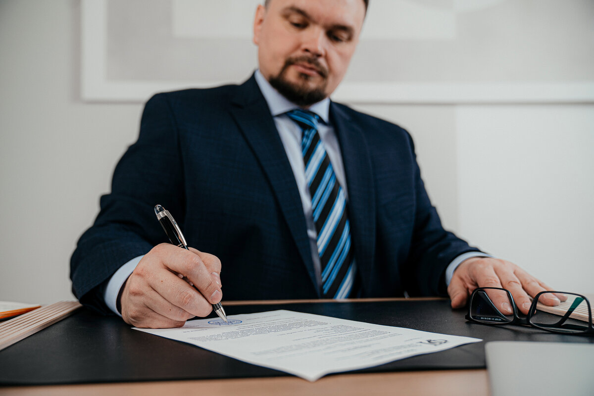 Дмитрий Ефремов за работой