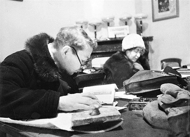 Работа в библиотеке во время Блокады. 