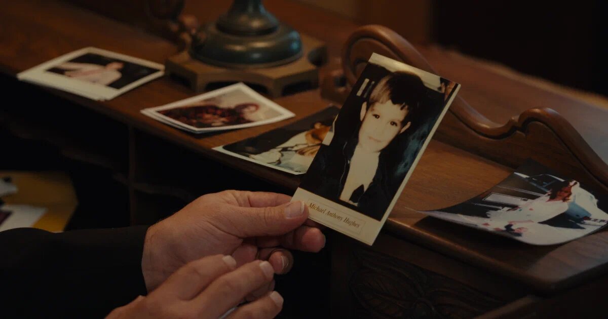 Девочка на снимке (2022)