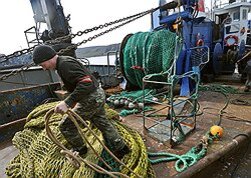 В рыбном порту Мурманска не всегда встретишь судно под разгрузкойФото: Денис Вышинский, Коммерсантъ