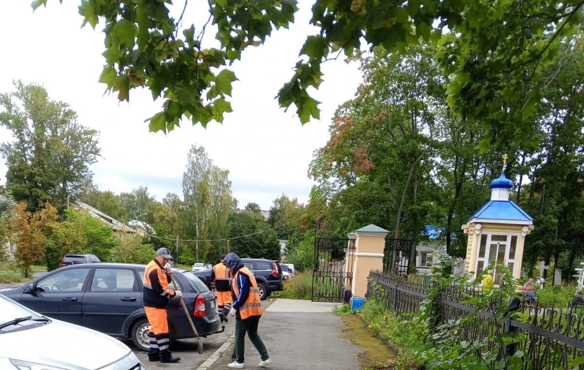 Дорожные пылесосы и поливомоечные машины прошли по улицам Петрозаводска |  Столица на Онего - новости Петрозаводска и Карелии | Дзен