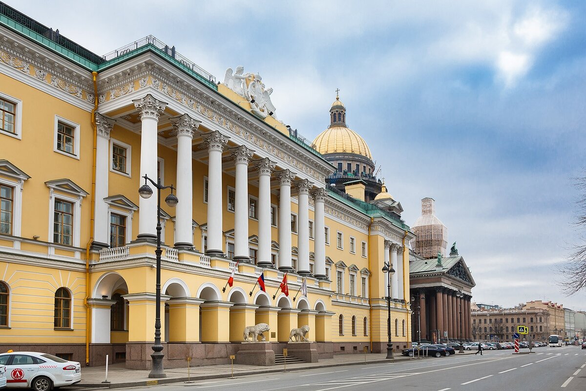 дом лобанова ростовского в санкт петербурге