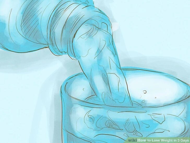 2 Рассмотрим 3-дневный пост. Некоторые исследования показали, что употребление только воды и ограничение себя менее чем 200 калориями в день в течение всего 3 дней может помочь вам перезагрузить свою иммунную систему в дополнение к быстрому снижению веса.Эта форма “вынужденного голодания” истощает ваши энергетические резервы (в виде гликогена), что заставляет ваше тело перерабатывать и затем создавать новые иммунные клетки, как только вы закончите голодание.
Предупреждение! Голодание может быть вредным, особенно для молодых или пожилых людей, или для тех, у кого есть другие проблемы со здоровьем. Если вы всерьез подумываете о 3-дневном голодании, вам следует сначала проконсультироваться с врачом.
