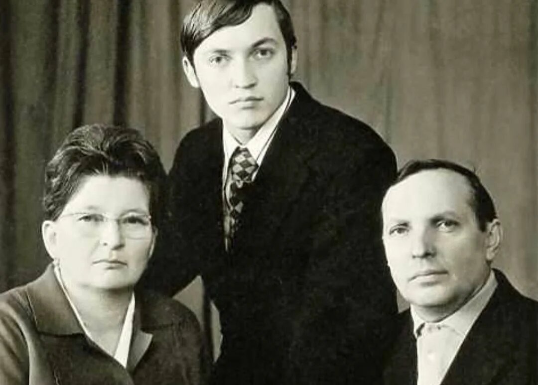 Елена карпова биография личная жизнь Продюсер музыкальных передач "Программа А", "Антропология" и "Земля Воздух" Ел