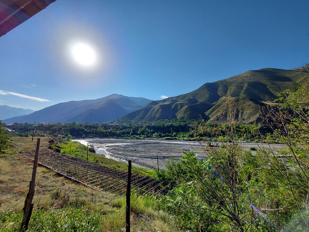 Ахтынские бани находятся в живописном месте!