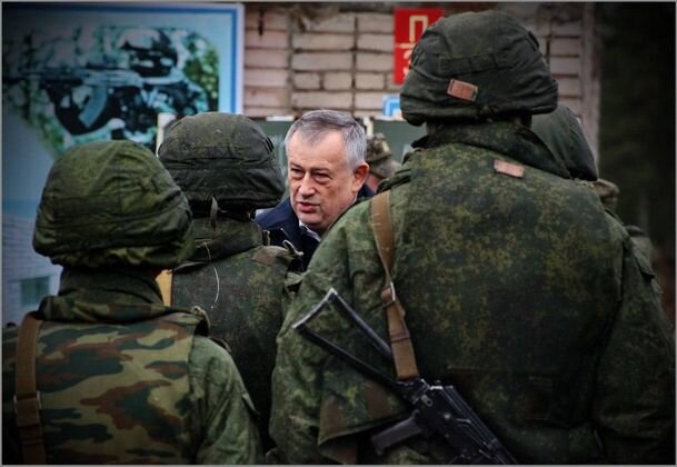    Александр Дрозденко с мобилизованными t. me/drozdenko_au_lo