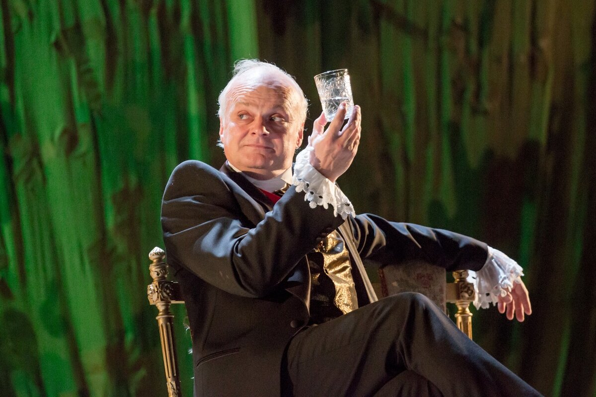 "Стакан воды"