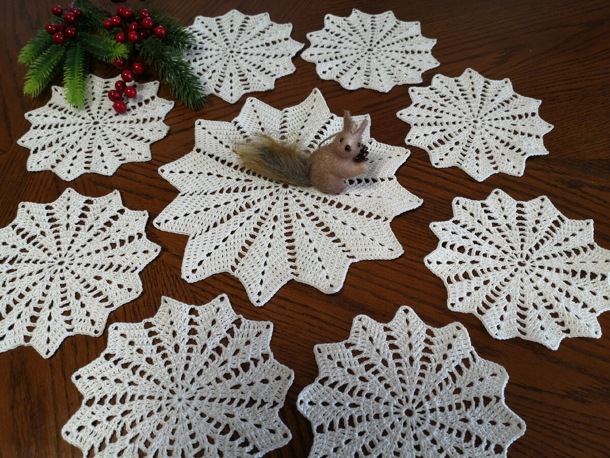 Комплект салфеток  (8 маленьких и 1 большая) 