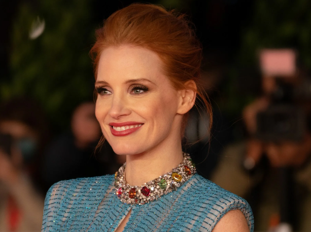  - !  ,      .       Gucci