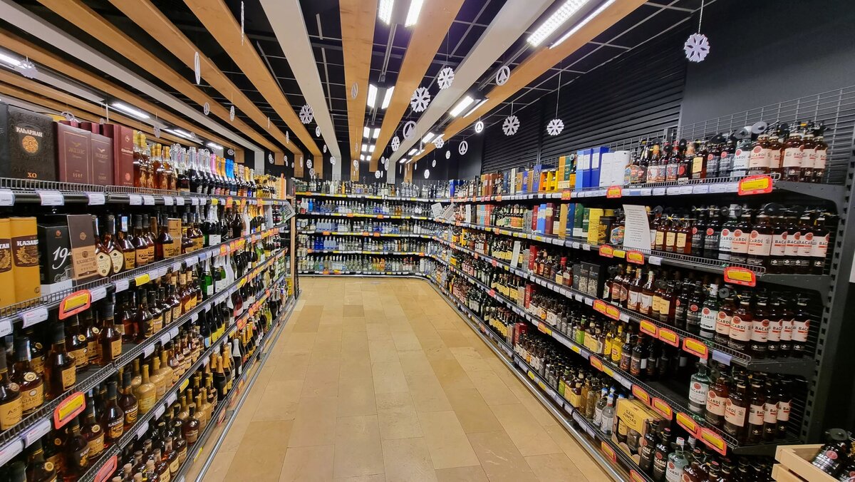 розничный торговец это. объем розничной торговли в россии по годам. непродовольственные товары в корзине. на рынке. минимальный набор продуктов питания.