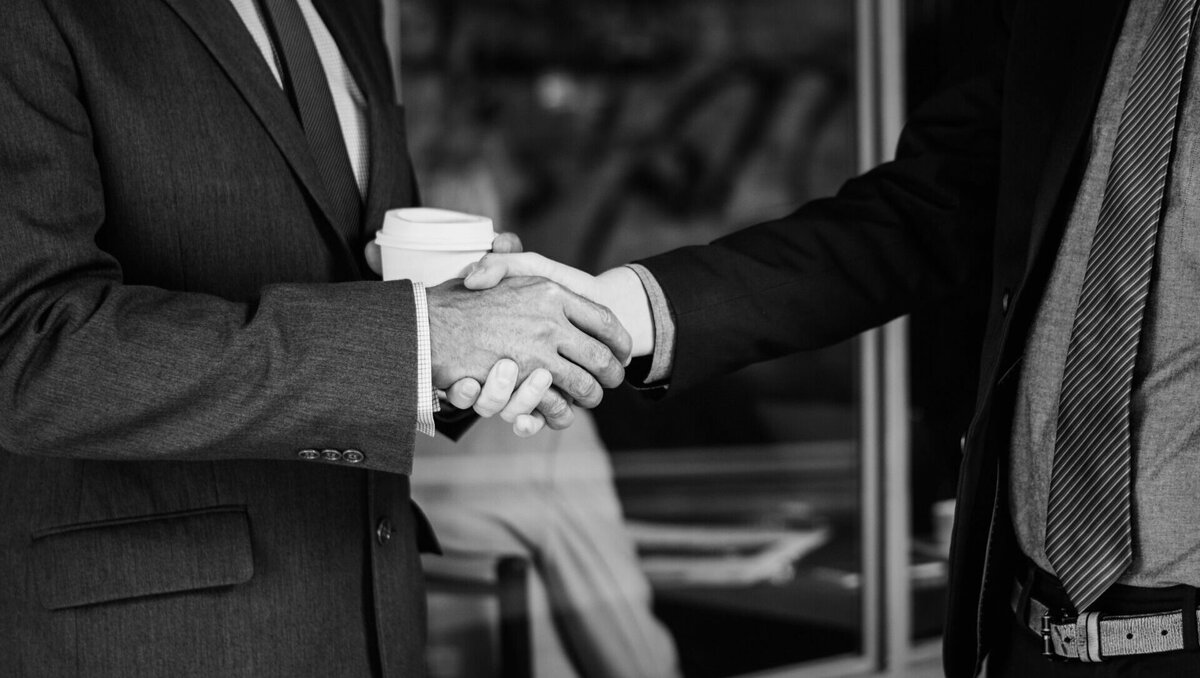     В Ростовской области объявили приговор адвокату, который пытался подкупить следователя для уничтожения улик по уголовному делу, об этом рассказали в пресс-службе донского СУ СК РФ.