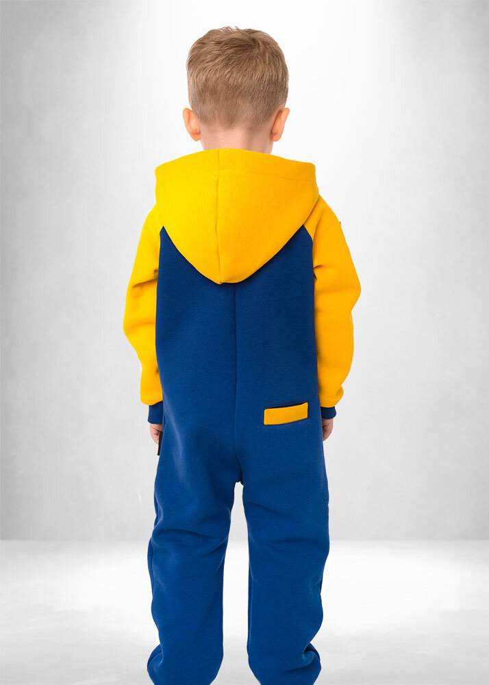 На площадке фоткать не стала, ясное дело, самой страшно, но гамма примерно подобная