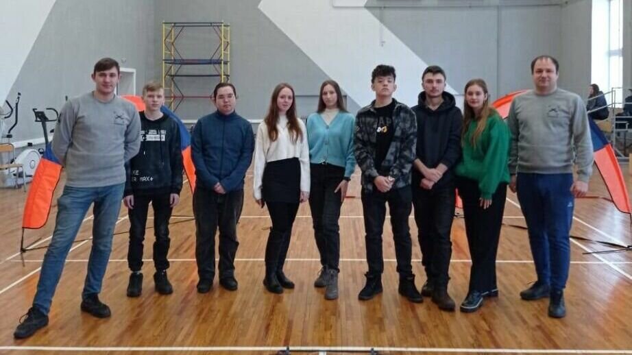     В Хабаровском крае завершился комплексный экзамен, в ходе которого определились команды, получившие право выступить в четвертьфинале Всероссийского конкурса «Кибердром».