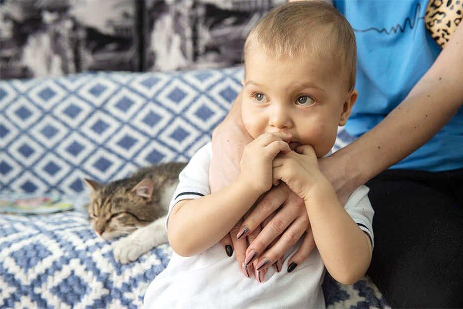 Коля Измайлов живет с мамой в селе Маринино, что в Красноярском крае. У мальчика редкое генетическое заболевание – первичный иммунодефицит, синдром Вискотта – Олдрича.