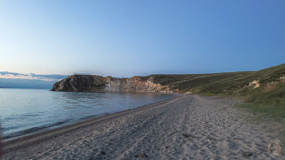 Путешествуем по Байкалу вокруг Ольхона на моторной лодке. Стоит ли авантюра усилий, что смотреть и "какие подводные"?