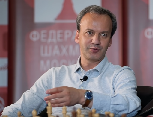 Еще два года назад Аркадий дал интервью, в котором четко не смог ответить по формуле проведения матча, сейчас отсутствия четкой позиции привело к большим потерям 