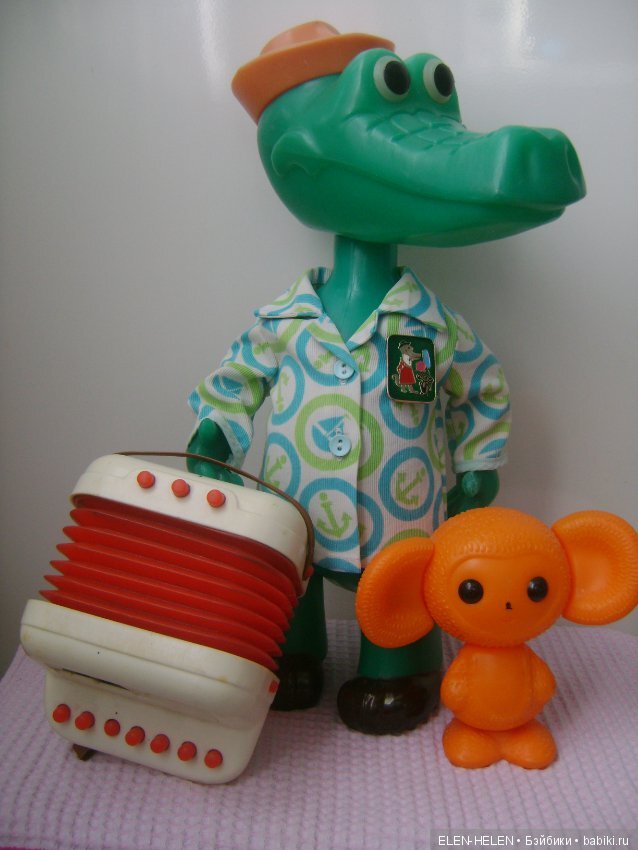 Пусть они были не такими яркими и продвинутыми, но любовь к ним до сих пор объединяет миллионы взрослых, когда-то бывших детьми В Советском союзе игрушки были «заточены» под реалии: не просто...-13