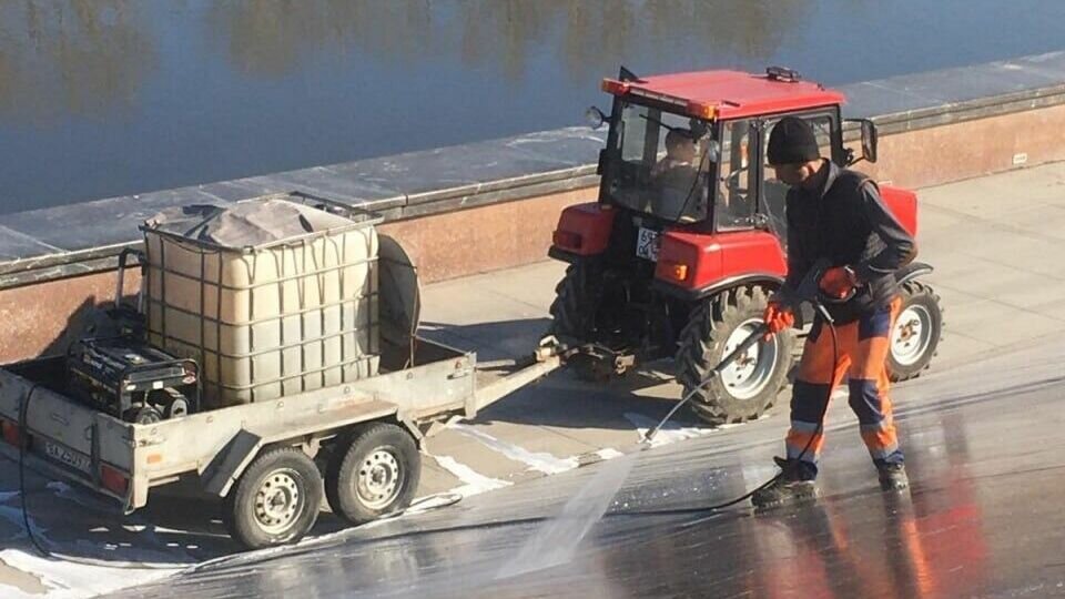     Общегородской субботник пройдёт 22 апреля во дворах вдоль улично-дорожной сети и на общественных пространствах, в том числе благоустроенных в рамках нацпроекта «Жилье и городская среда», сообщили в пресс-службе горадминистрации.