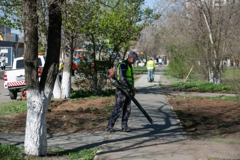    Оренбуржцев губернатор призвал выйти 5 мая на субботник Белов Михаил Александрович
