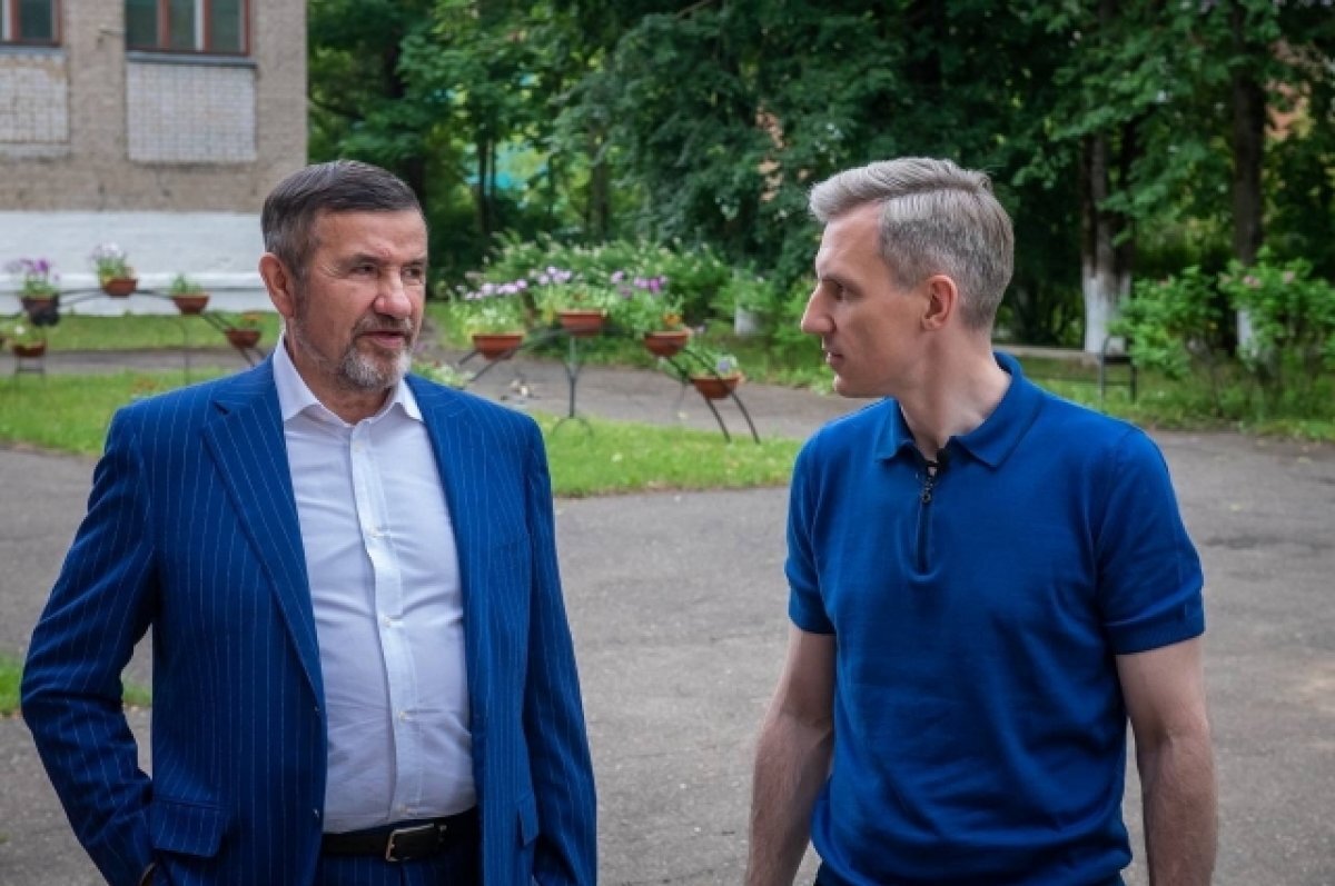    Анохин привел в пример сотрудничество дорогобужских техникума и завода