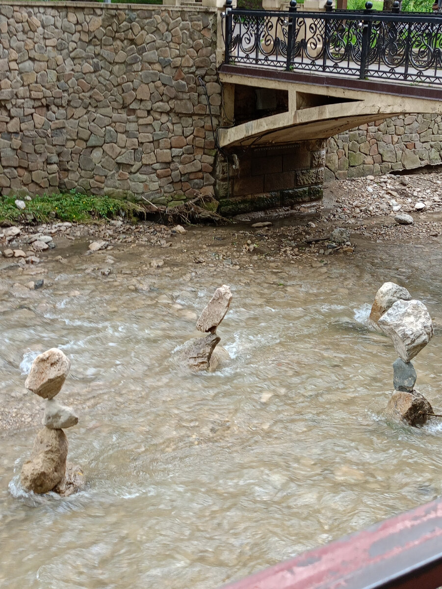 Вот такие удивительные фигуры создают местные умельцы