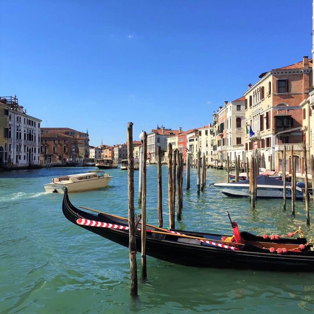 в Венеции очень оживлённый Гранд-канал