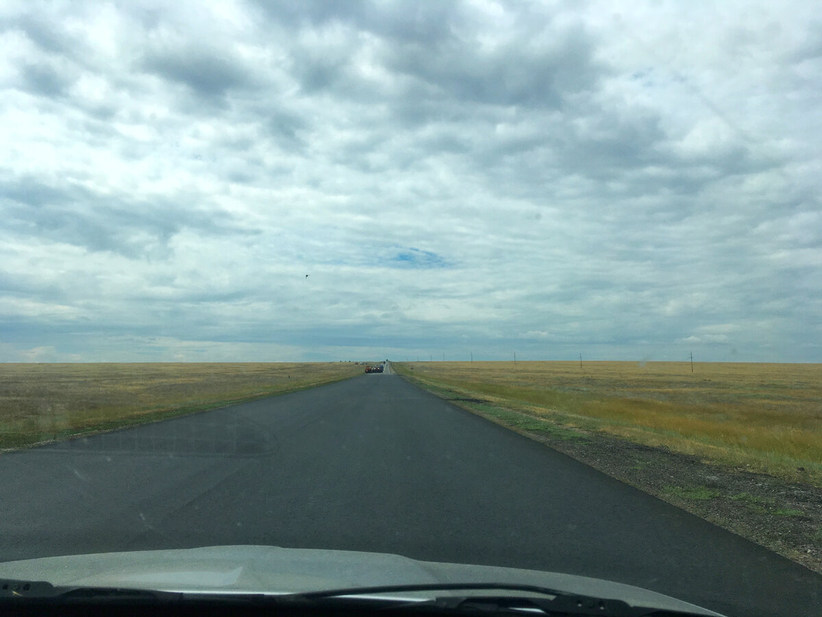 Пустынные виды на много километров вокруг