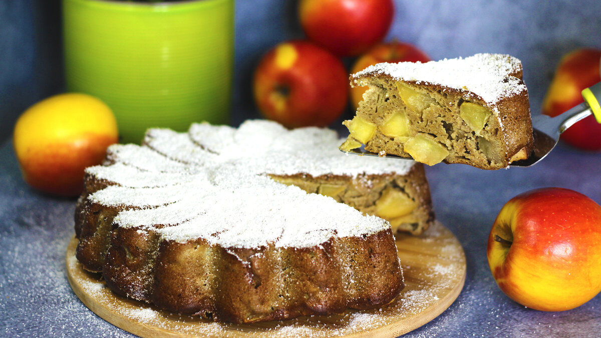 Классическая ПП шарлотка из овсяной муки с яблоками