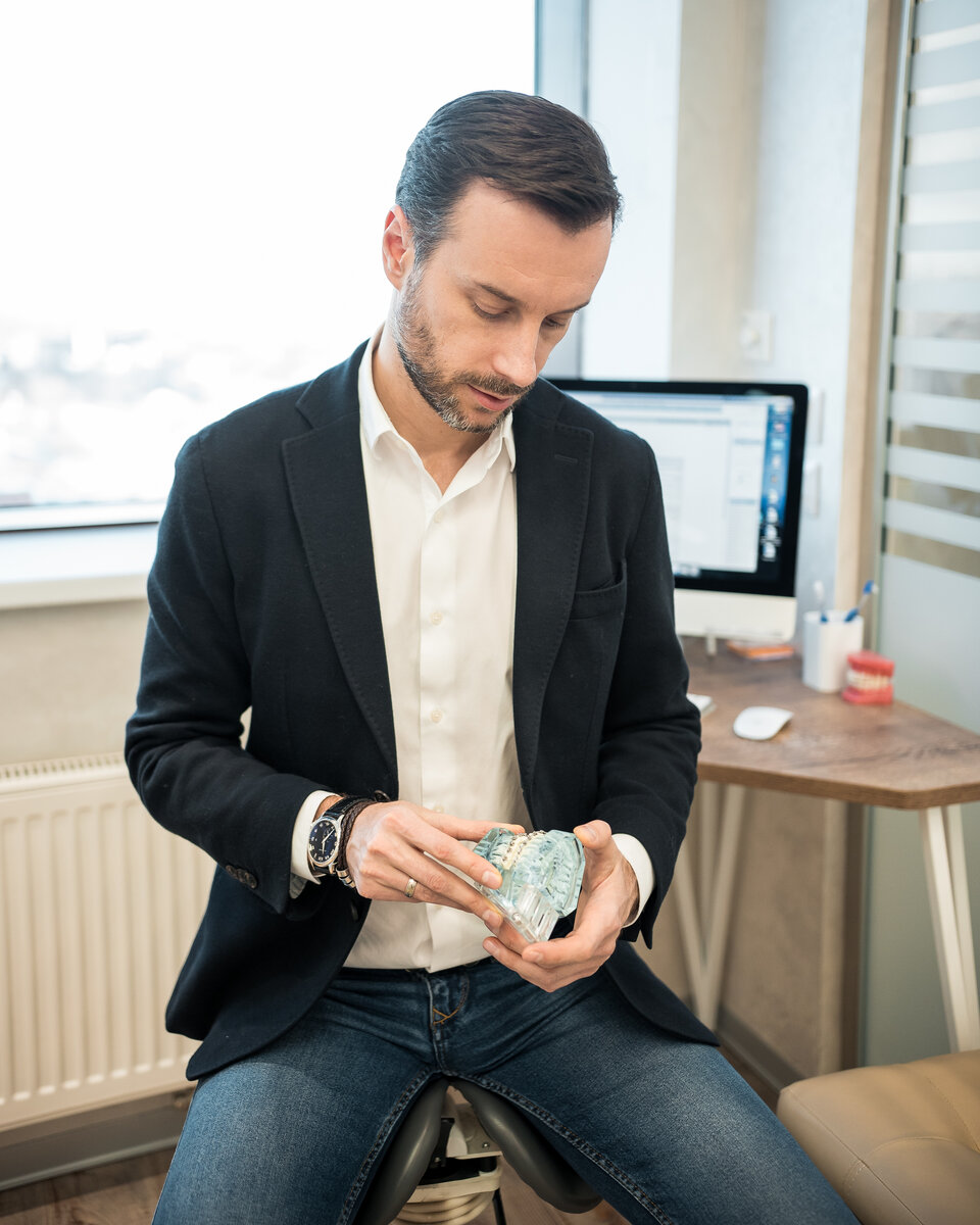 Ношение брекетов только на одной челюсти может и вовсе деформировать прикус, и смыкание челюстей станет ещё хуже.