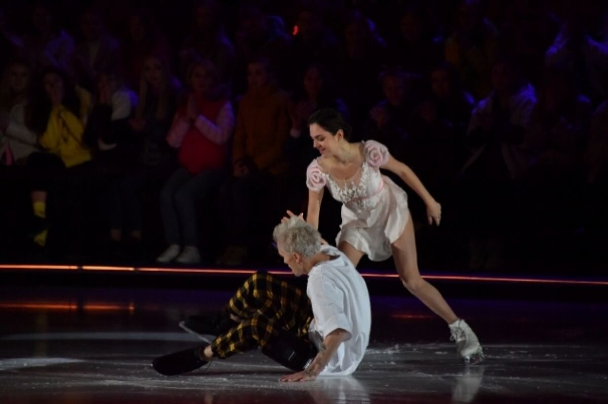    Медведева рассказала о просьбе болельщицы расписаться на запястье