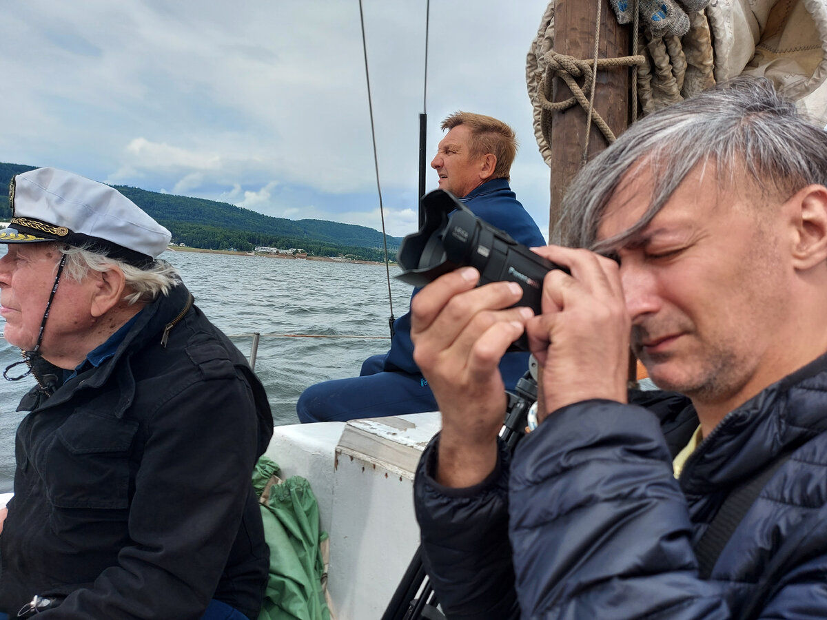 Автор статьи снимает бэкстейдж.