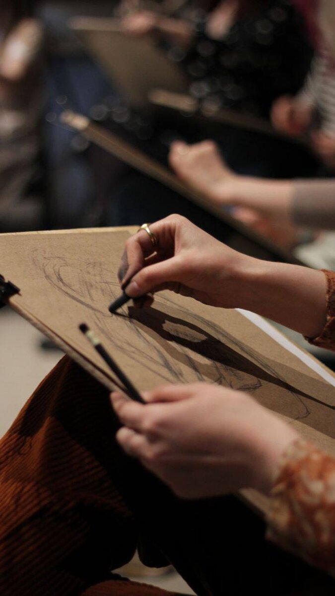 Наброски «Мужская фигура» (18+)