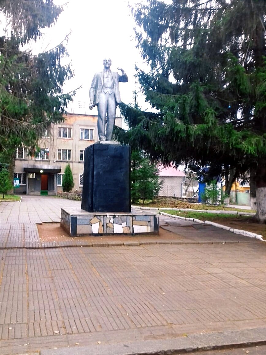 Памятники вождю. Фотоподборка памятников Ленину в городах России. Часть 9.