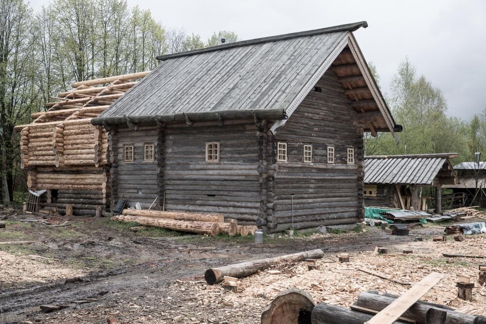 Собирать историю. Избушка в России.