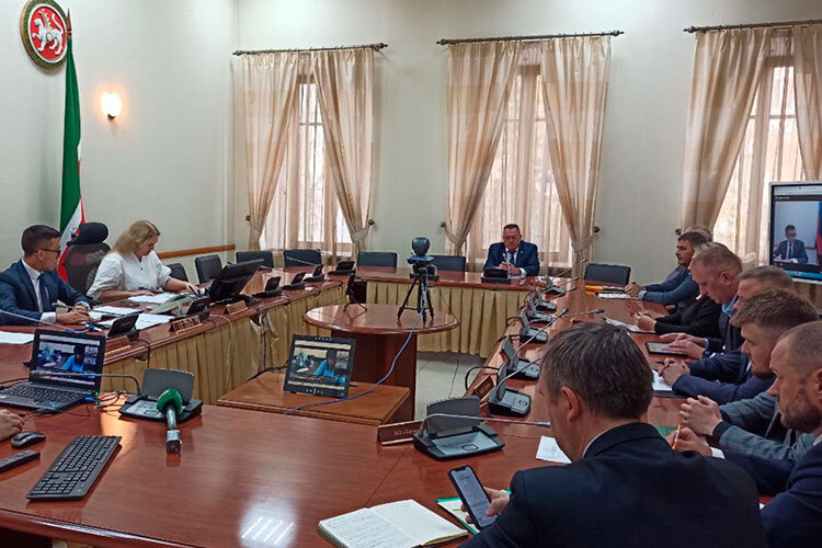    В госкомитете РТ по тарифам накануне прошло заседание рабочего штаба, посвященное проблемам сбора твердых коммунальных отходов (ТКО) в республике