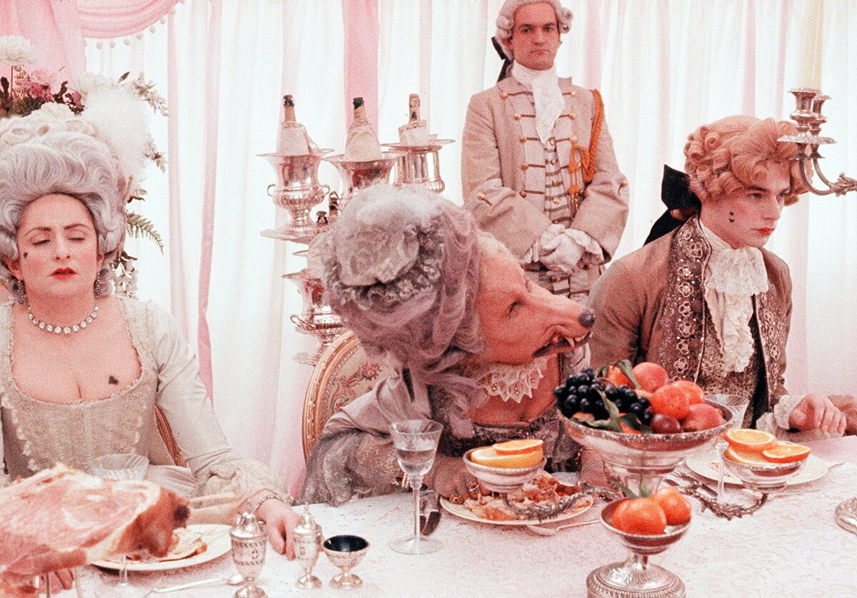 Ужасы 80 х годов зарубежные. В компании Волков / the Company of Wolves (1984). В компании Волков» (Нил Джордан, 1984). Костюмы из старых фильмов.