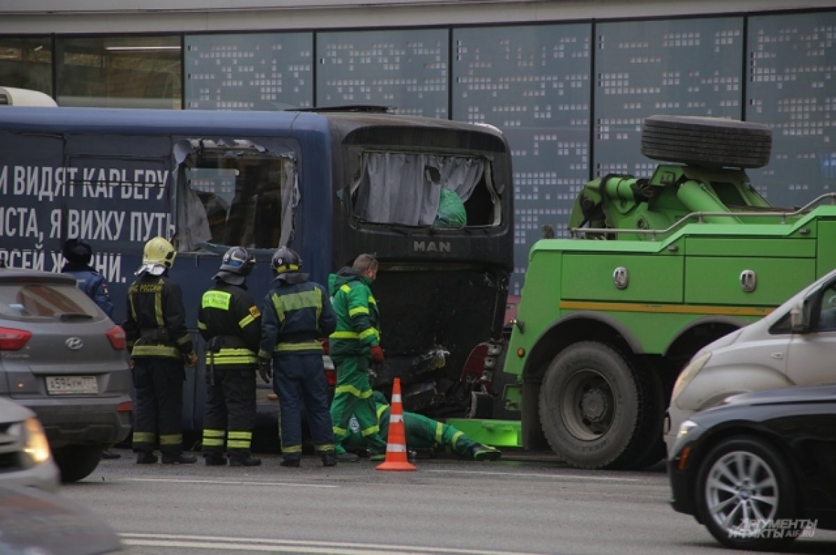    В чудовищном ДТП с КАМАЗом погиб нижегородский таксист
