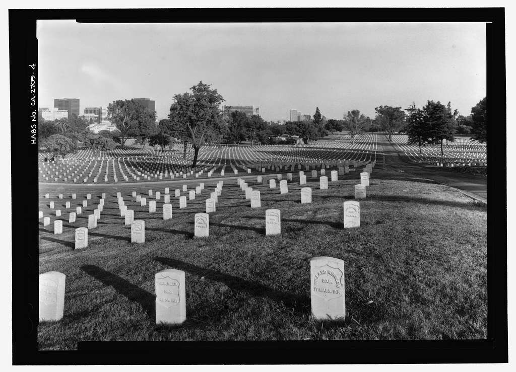 Национальное кладбище Лос-Анджелеса. Источник: https://picryl.com/ru/media/los-angeles-national-cemetery-950-south-sepulveda-boulevard-los-angeles-los-3