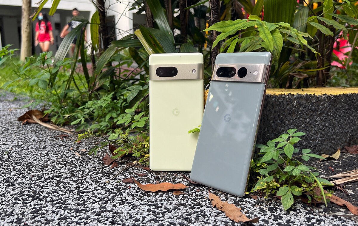    Компактность или дополнительные бонусы для съёмки — линейка Pixel 7 оставляет выбор за пользователем. Фото: hardwarezone.com