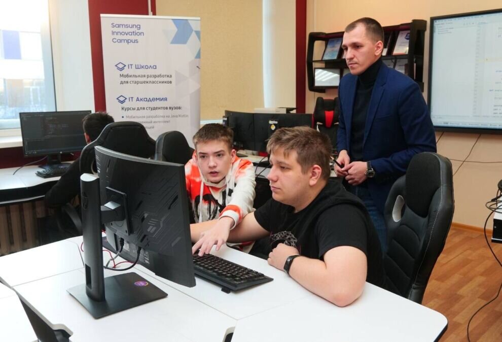    В Новом Уренгое открыли бесплатные курсы по управлению беспилотниками